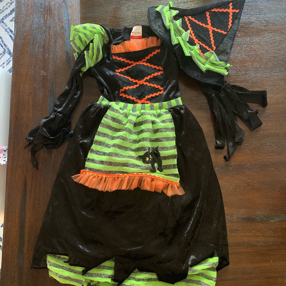 Adorable Witch Costume, Sz 3/4